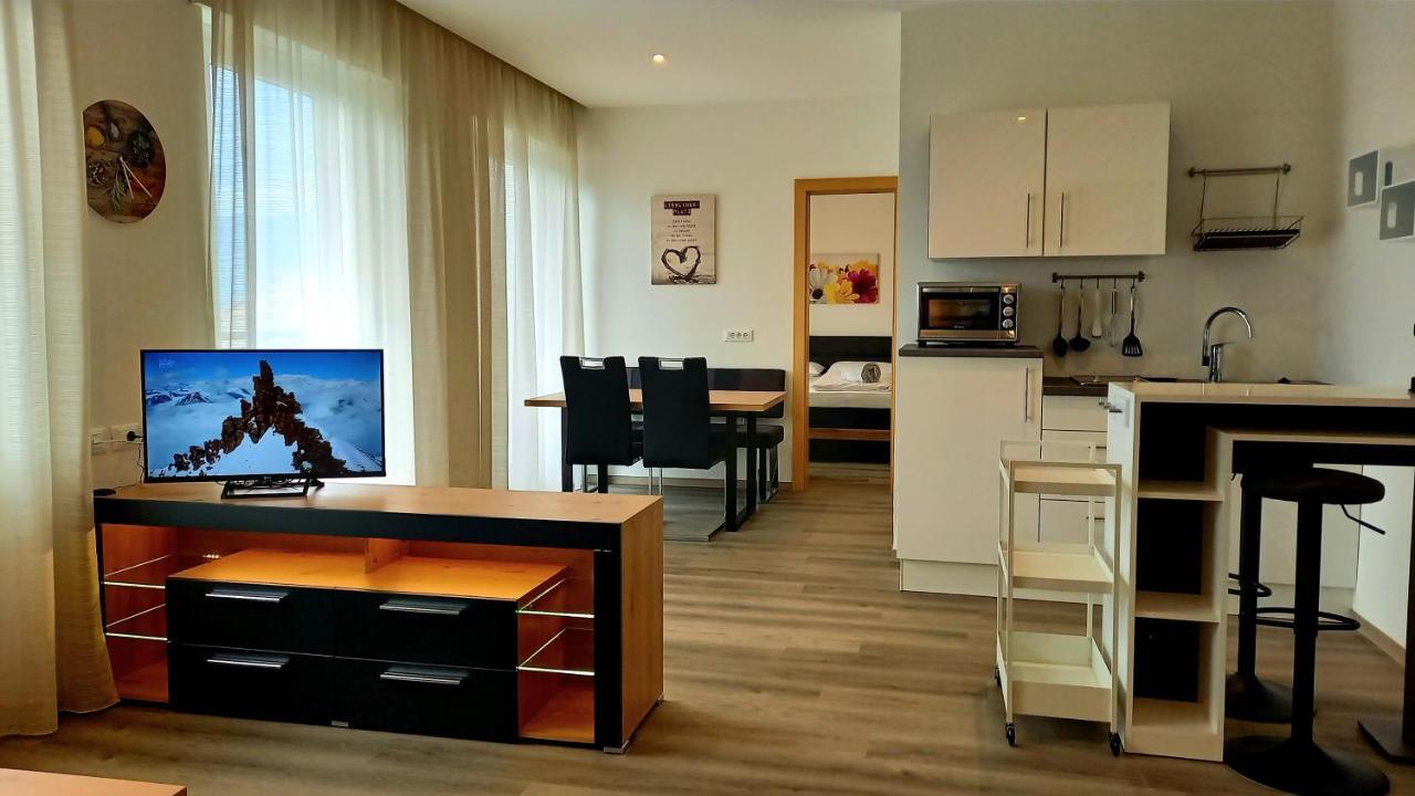 Hotel Garni Gruener Baum Laives Zewnętrze zdjęcie