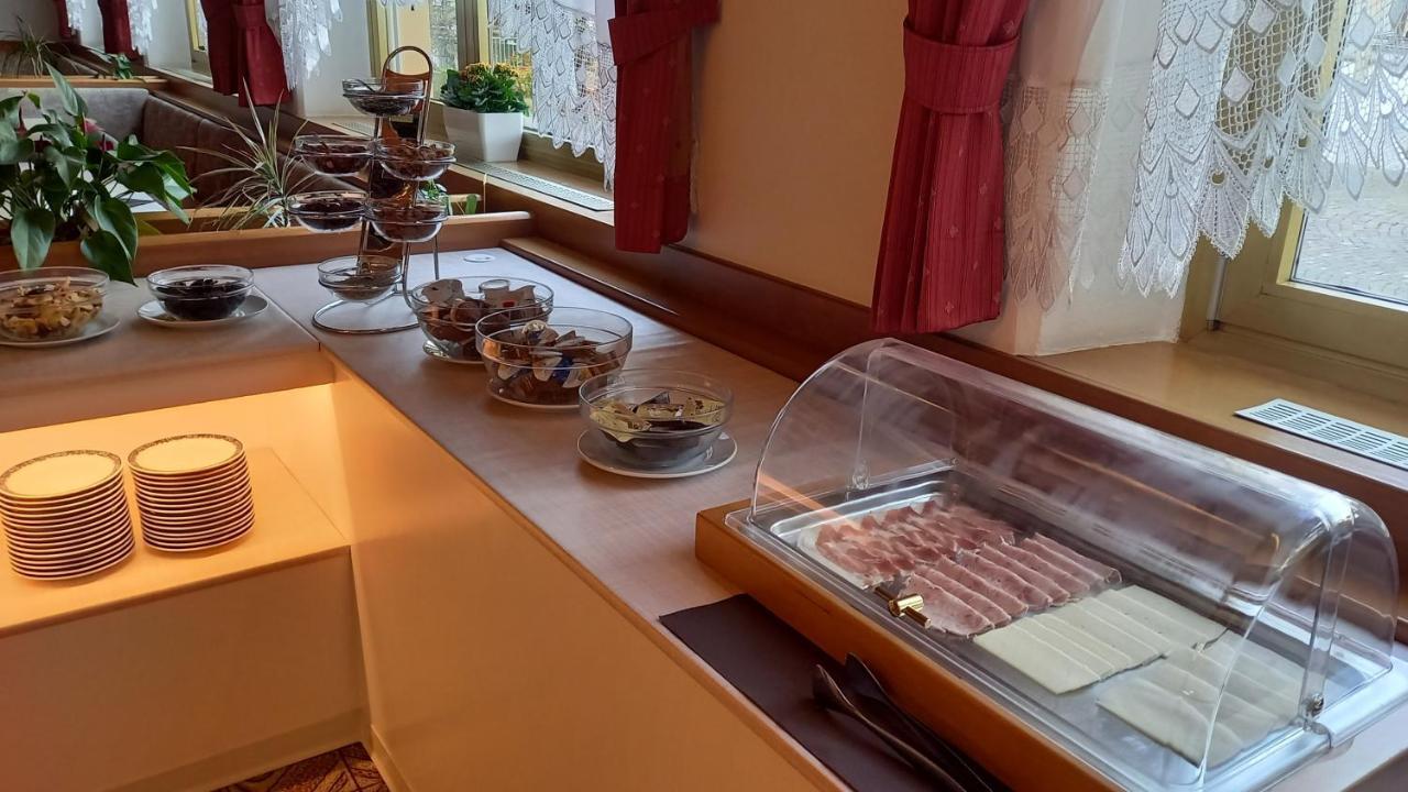 Hotel Garni Gruener Baum Laives Zewnętrze zdjęcie