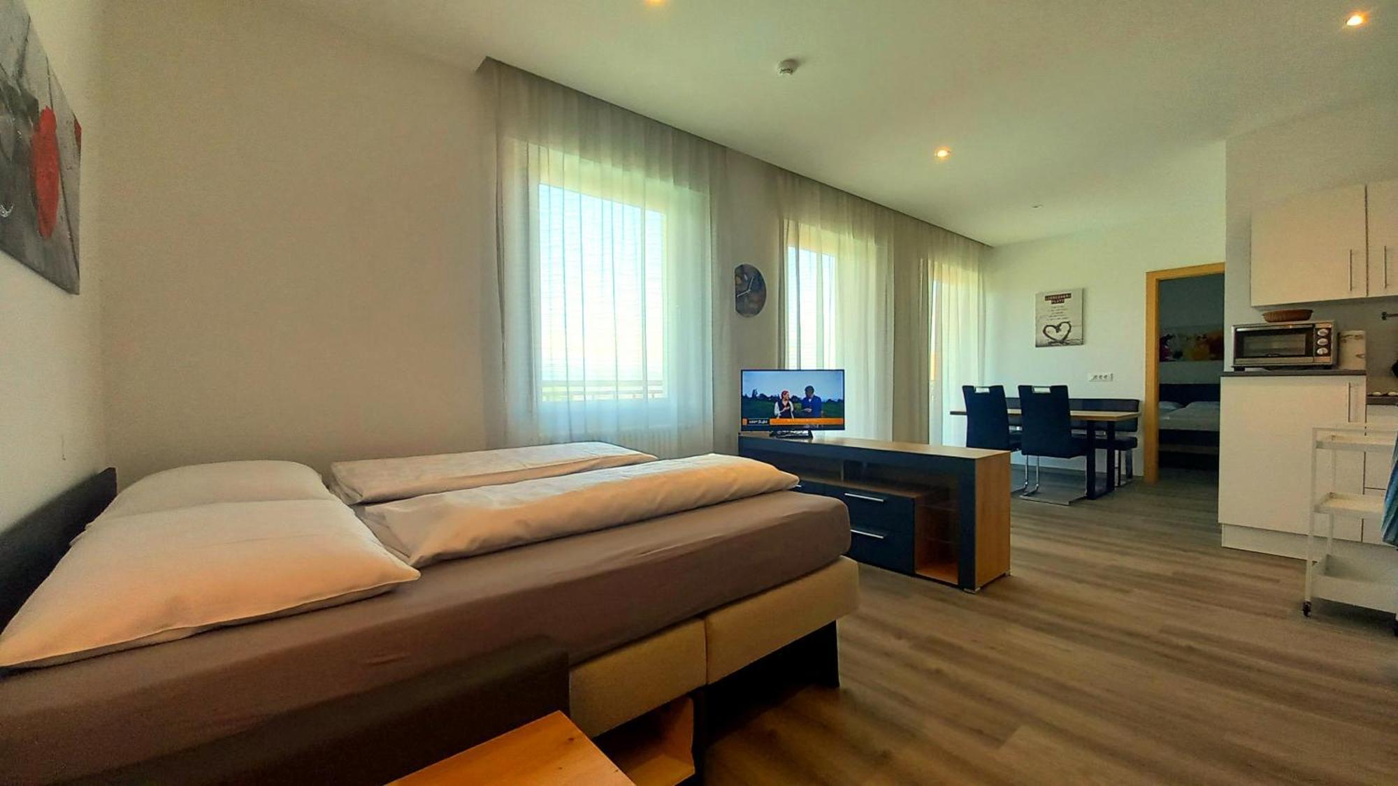 Hotel Garni Gruener Baum Laives Zewnętrze zdjęcie