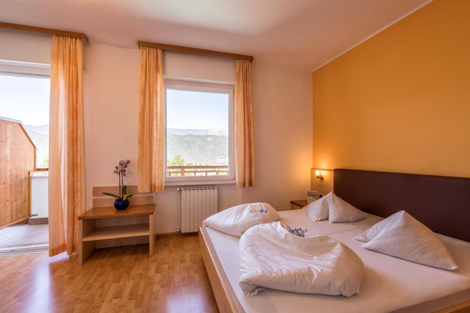 Hotel Garni Gruener Baum Laives Zewnętrze zdjęcie