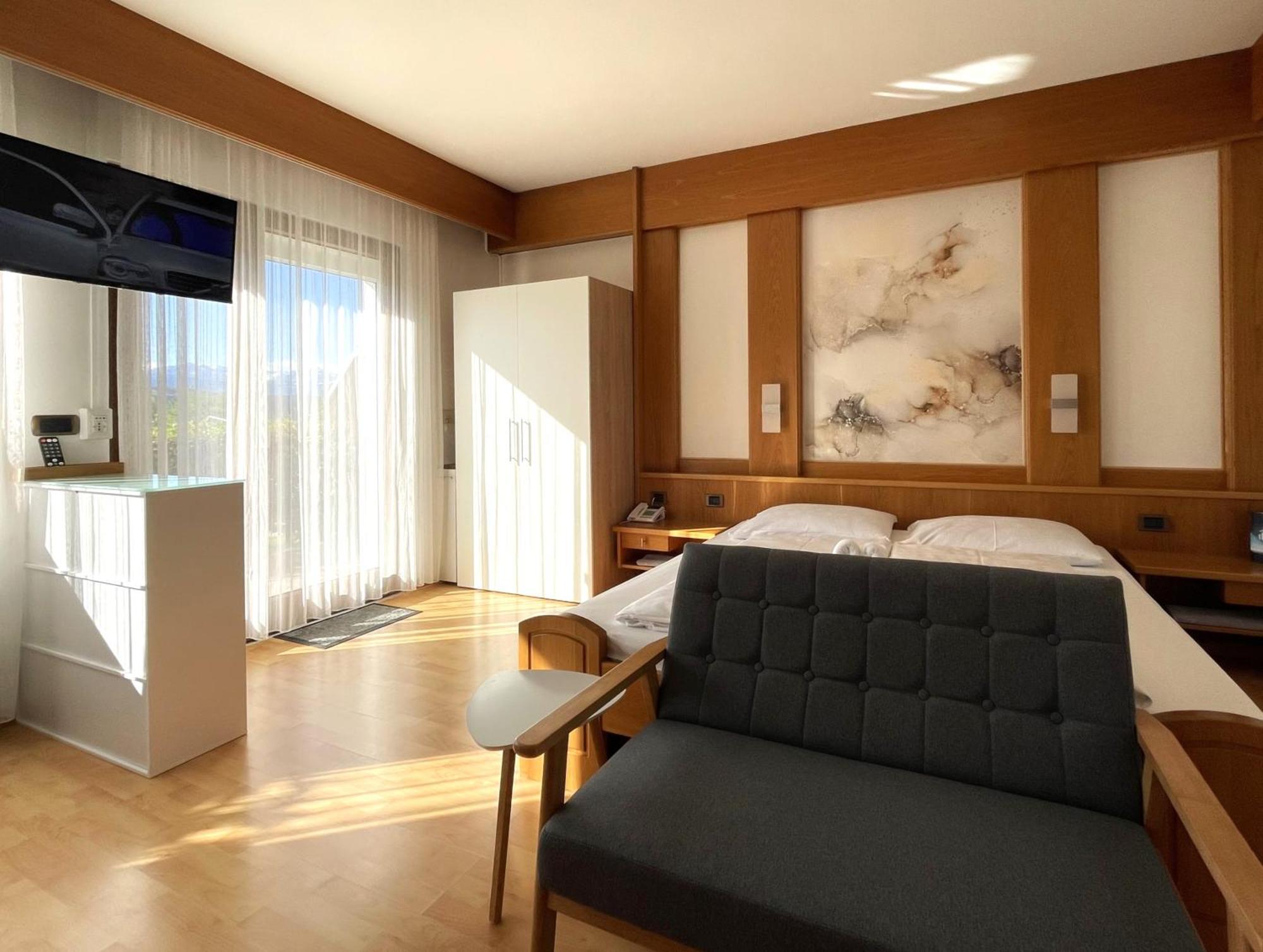 Hotel Garni Gruener Baum Laives Pokój zdjęcie