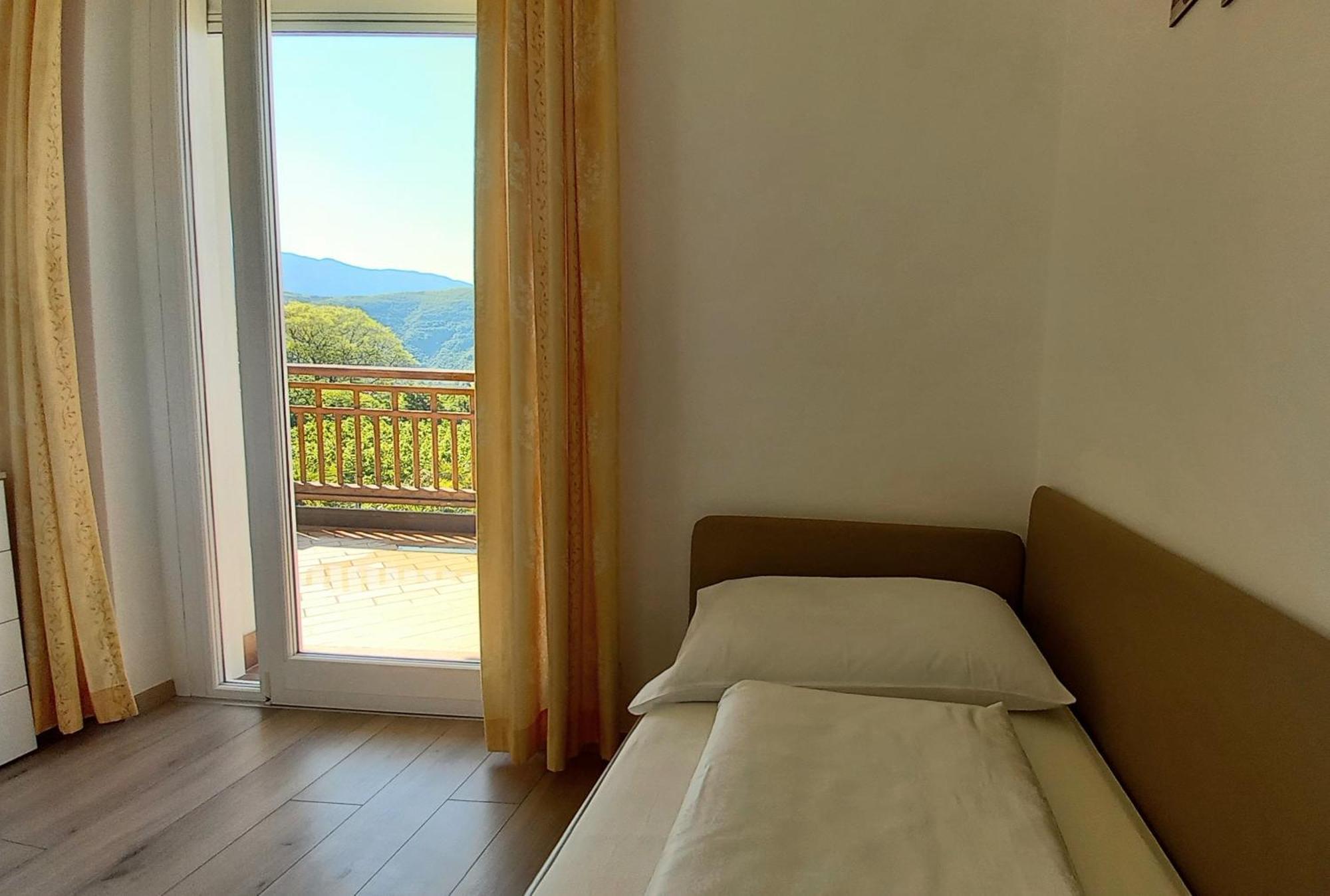 Hotel Garni Gruener Baum Laives Zewnętrze zdjęcie