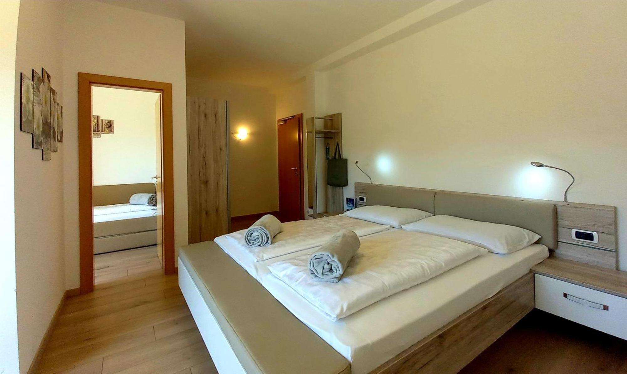 Hotel Garni Gruener Baum Laives Zewnętrze zdjęcie