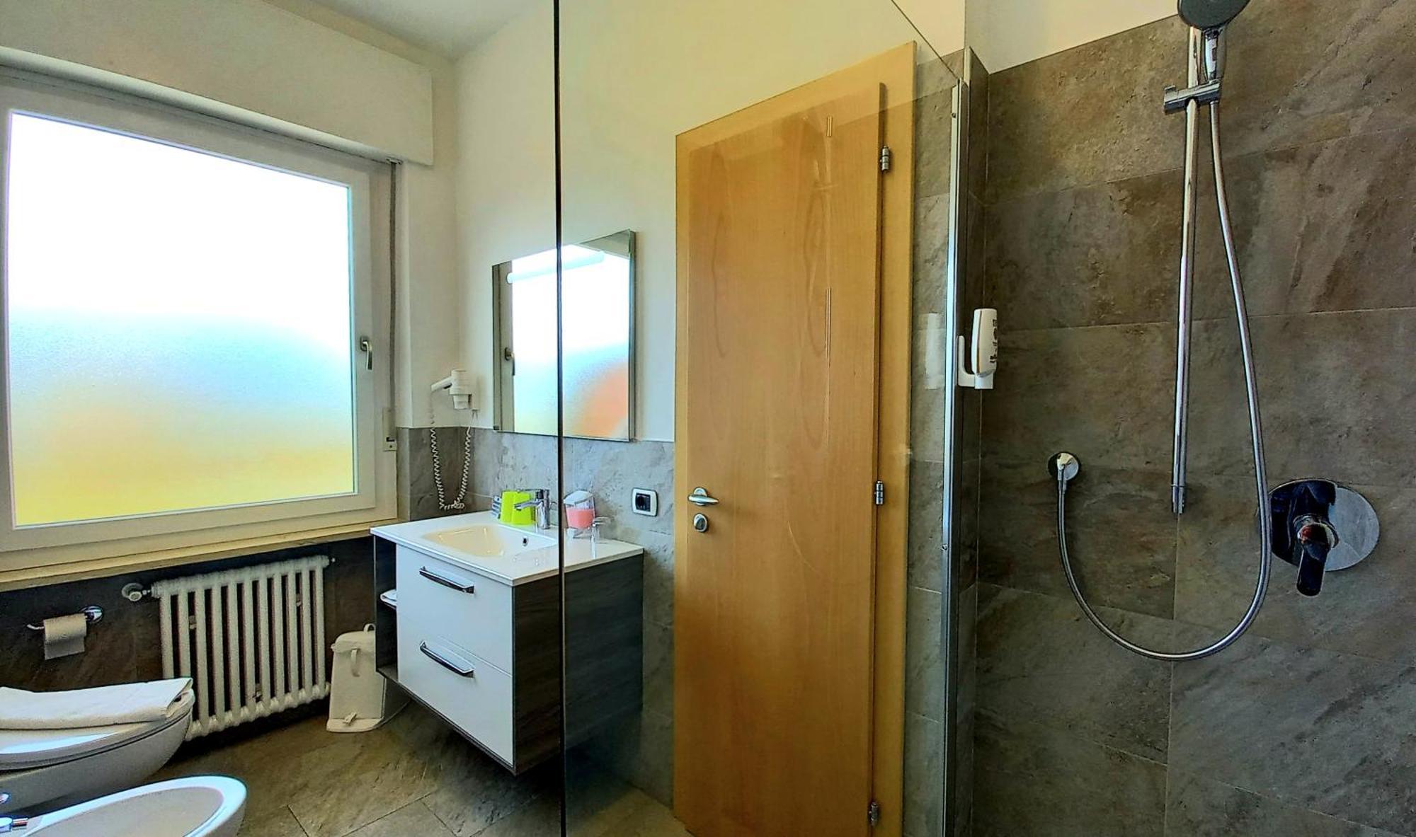 Hotel Garni Gruener Baum Laives Zewnętrze zdjęcie