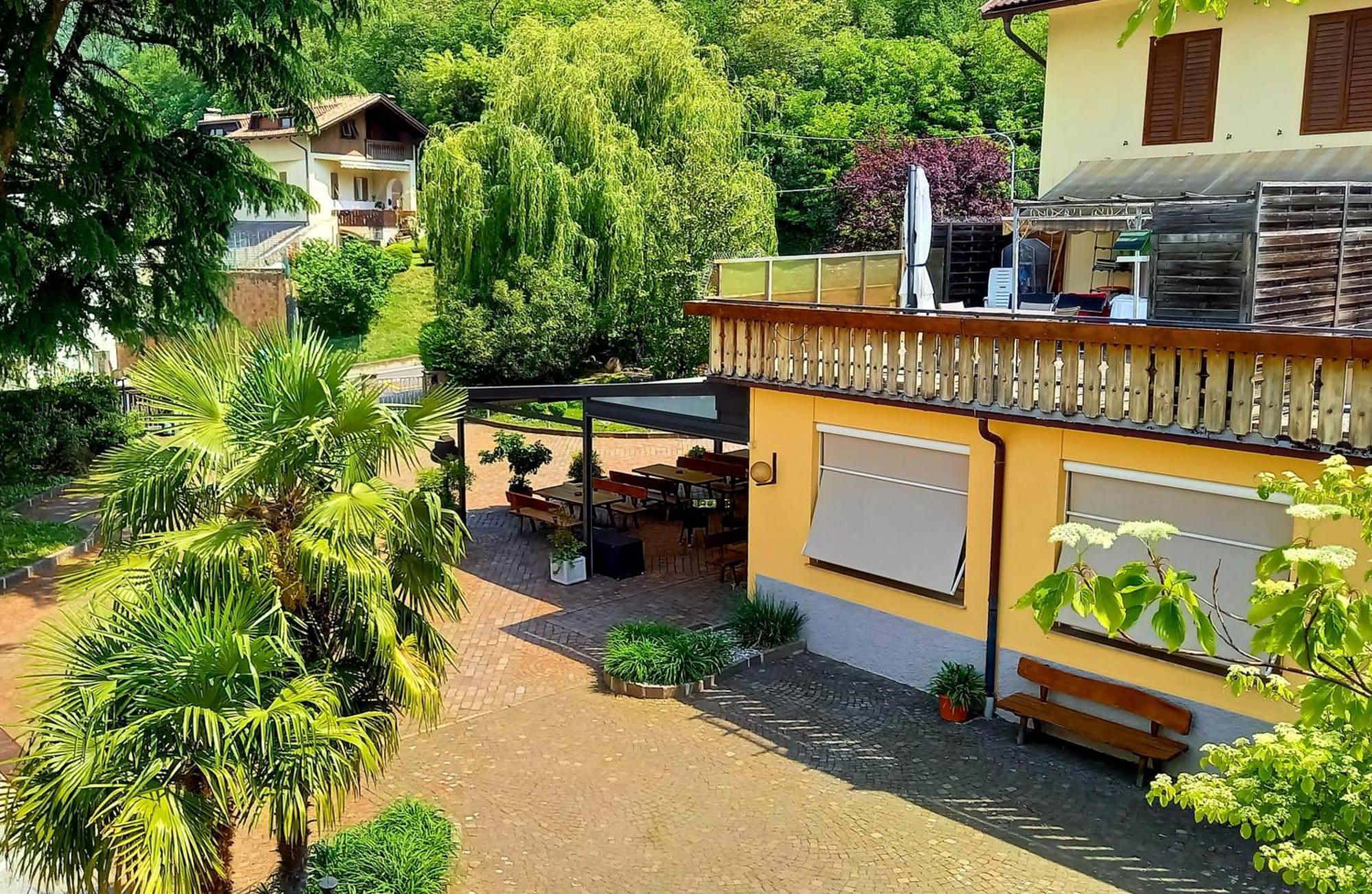 Hotel Garni Gruener Baum Laives Zewnętrze zdjęcie