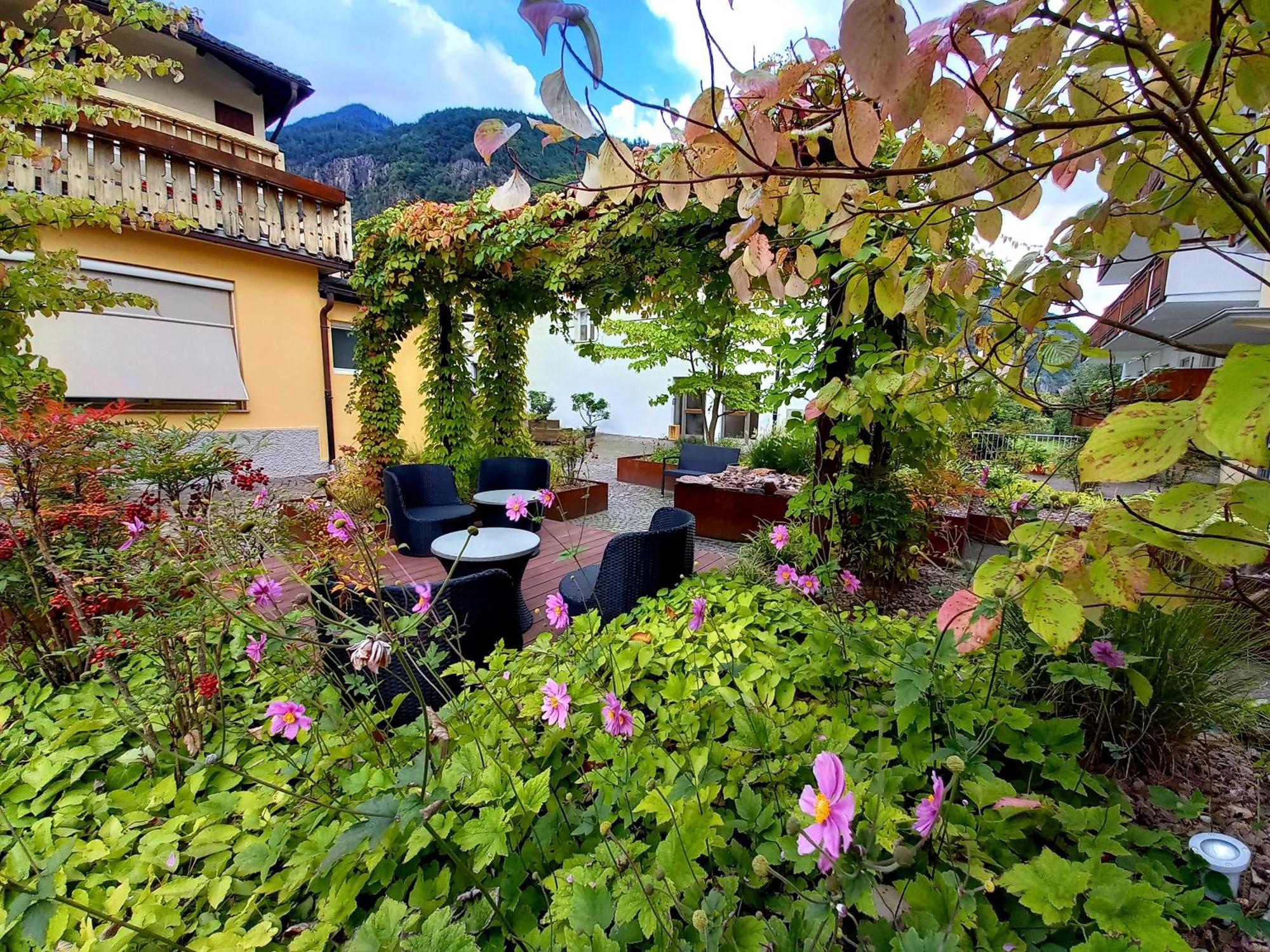Hotel Garni Gruener Baum Laives Zewnętrze zdjęcie