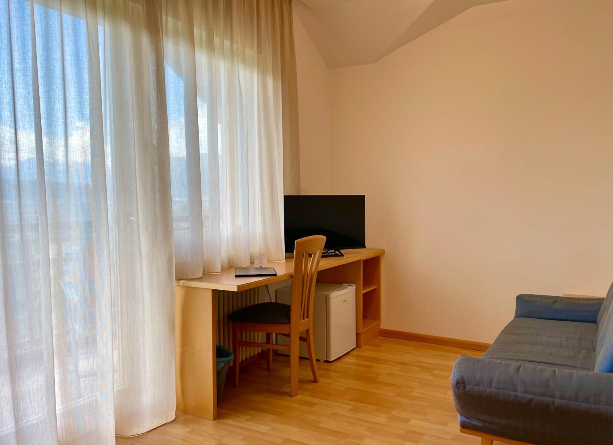 Hotel Garni Gruener Baum Laives Zewnętrze zdjęcie